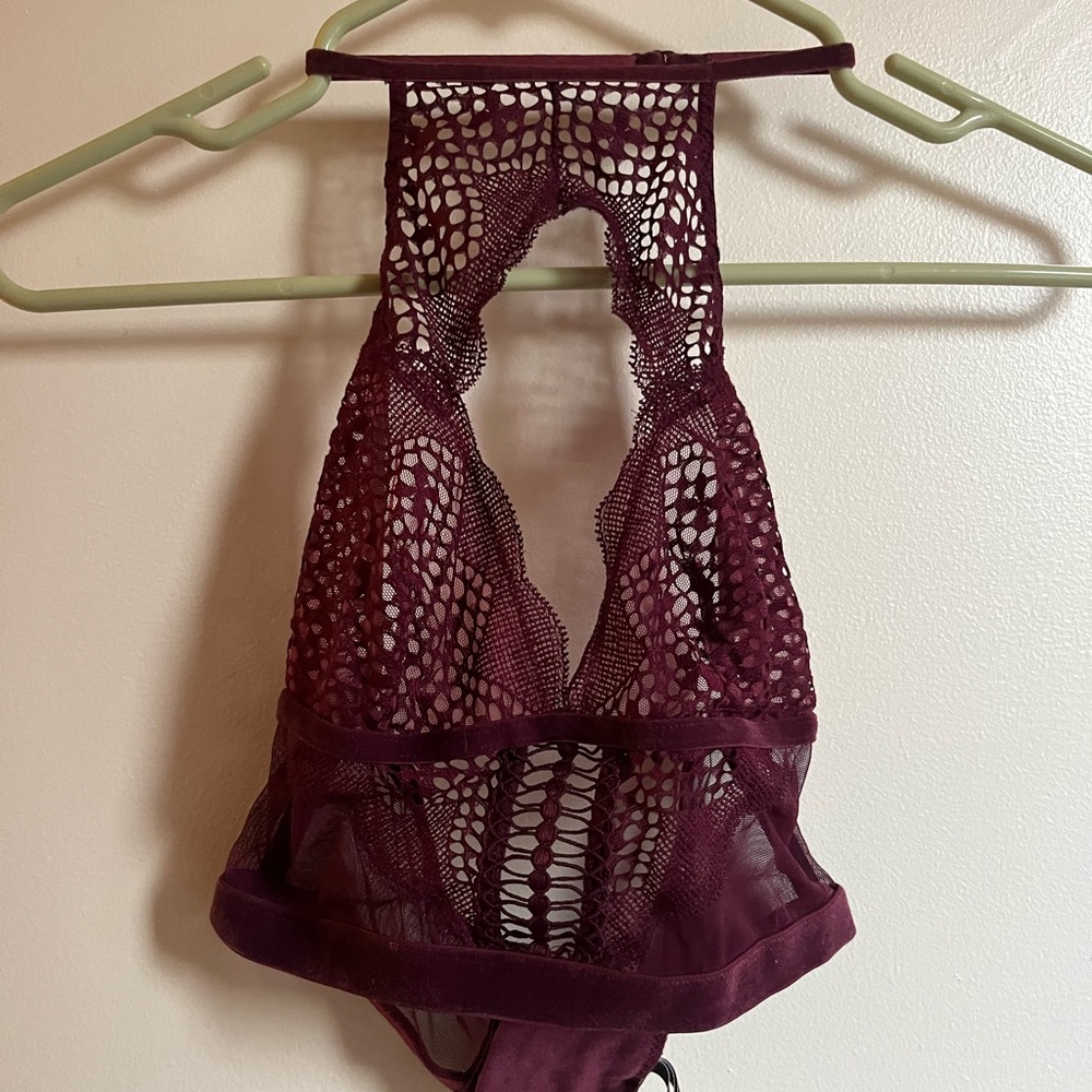 NWOT Victoria's Secret burgundy halter bralette lace velvet trim